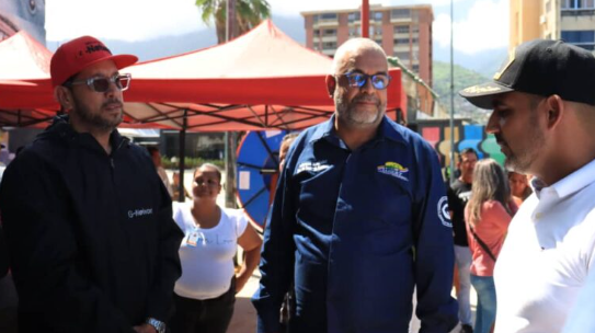 Strategic Caracas-La Guaira highway corridor used for covert fiber deployment